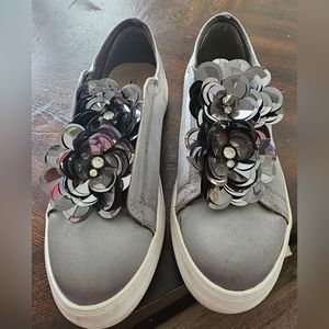 Call it Spring silver flower loafers
